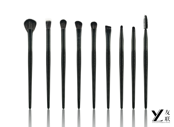 Nuovi arrivi | Set di pennelli per trucco nero spazzolato elegante