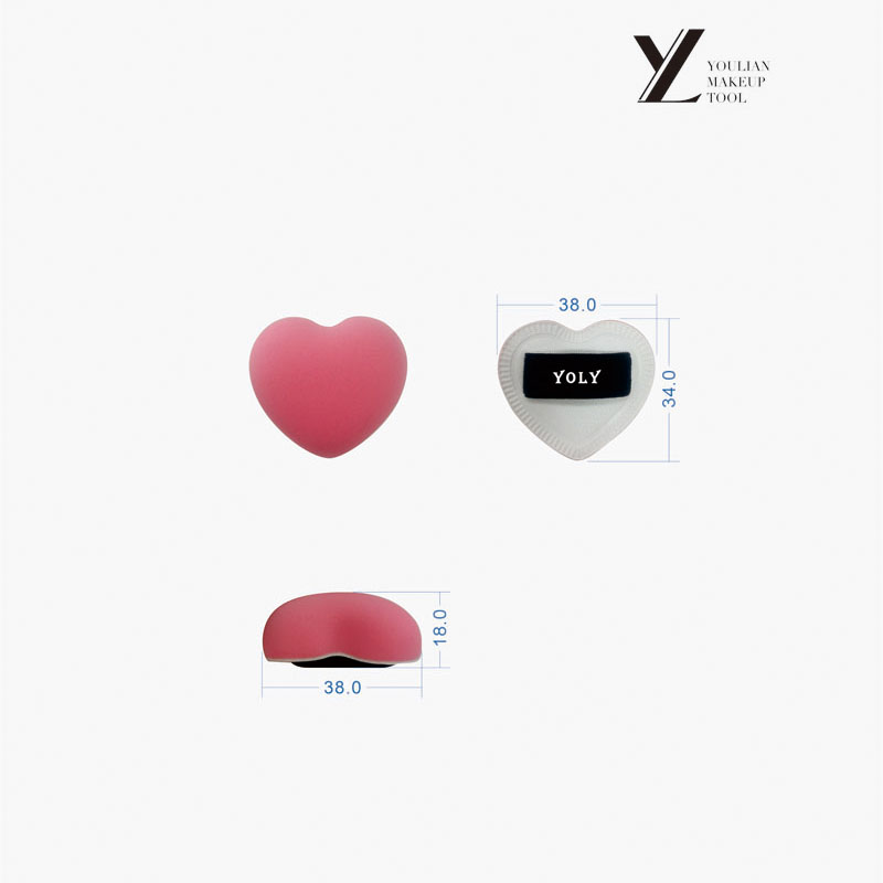 Quali sono le differenze tra un piumino per cipria e una spugnetta per trucco